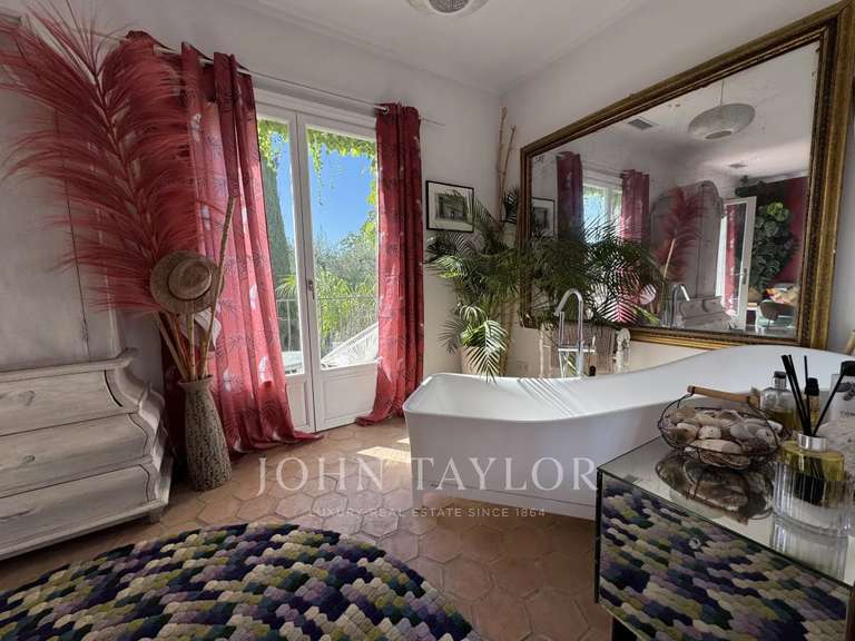 Maison Grasse - 4 chambres - 237m²