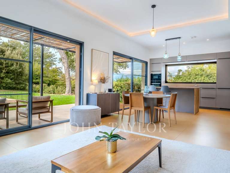 Maison Roquefort-les-Pins - 2 chambres - 72m²