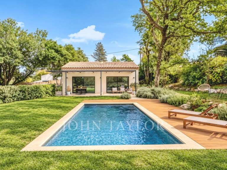 Maison Roquefort-les-Pins - 2 chambres - 72m²