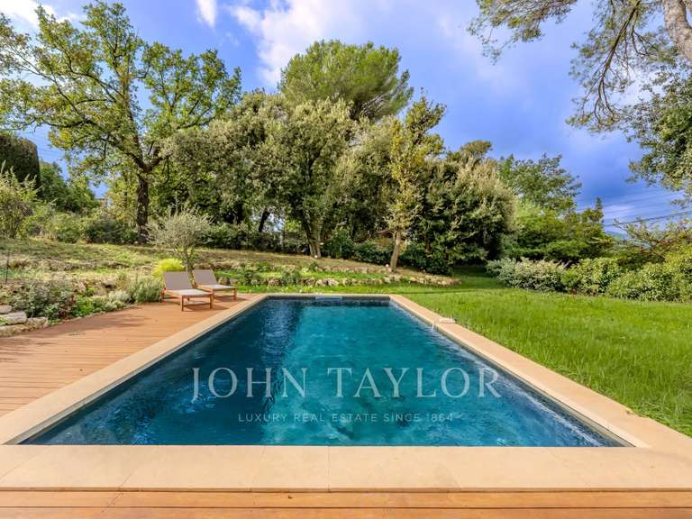 Maison Roquefort-les-Pins - 2 chambres - 72m²