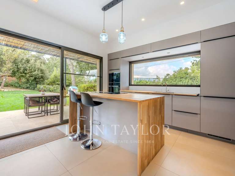 Maison Roquefort-les-Pins - 2 chambres - 72m²