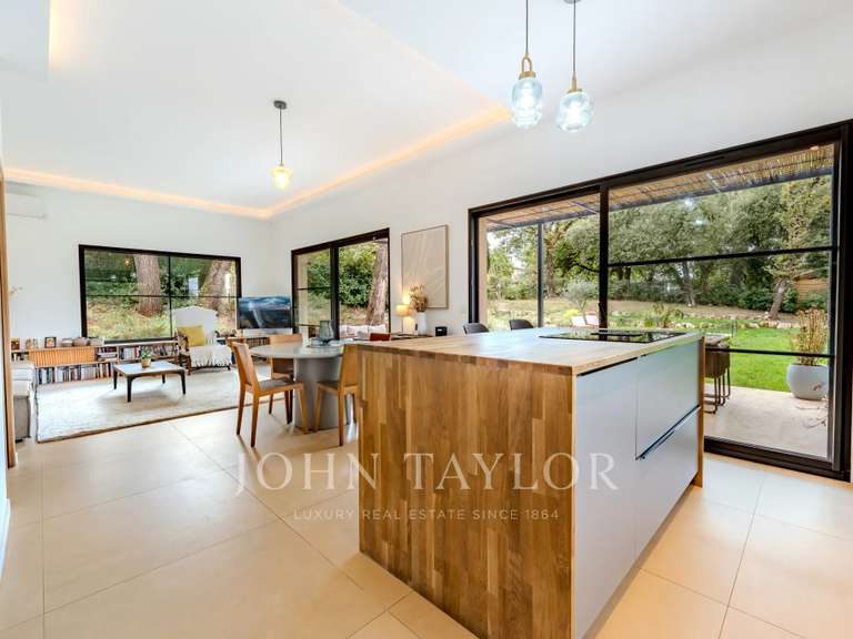 Maison Roquefort-les-Pins - 2 chambres - 72m²