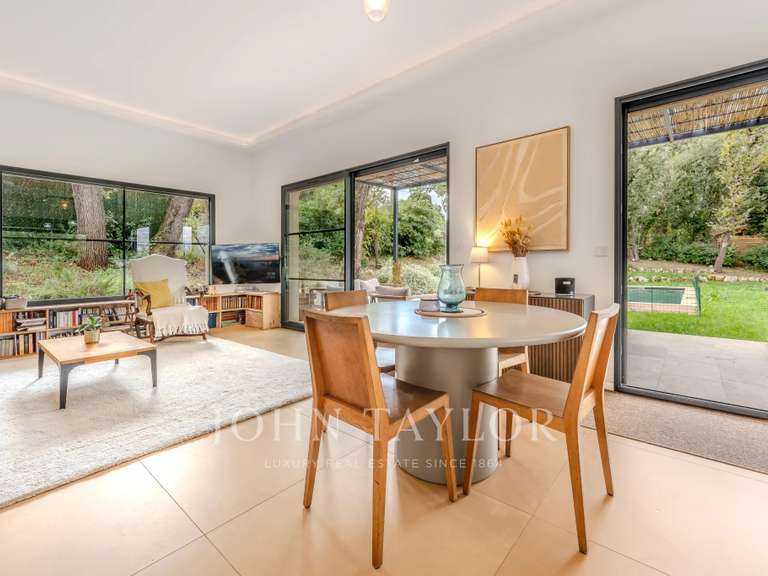 Maison Roquefort-les-Pins - 2 chambres - 72m²