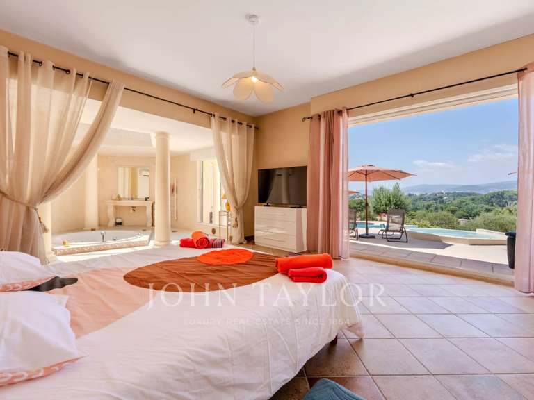 House Châteauneuf-Grasse - 5 bedrooms - 314m²