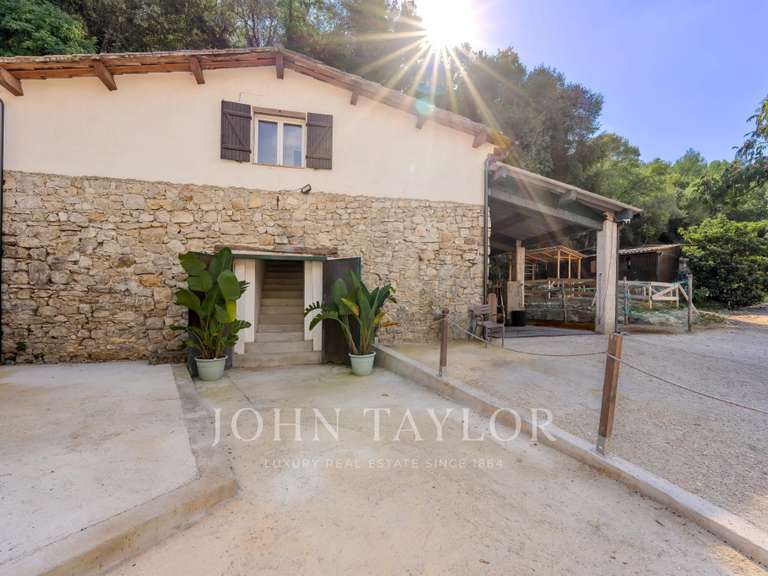 House Valbonne