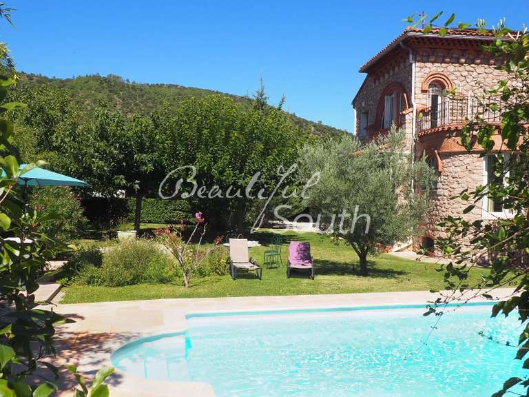 Maison Prades - 5 chambres - 166m²