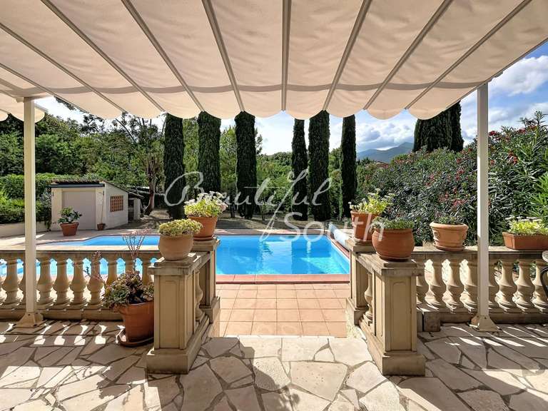 Maison Maureillas-las-Illas - 3 chambres - 172m²