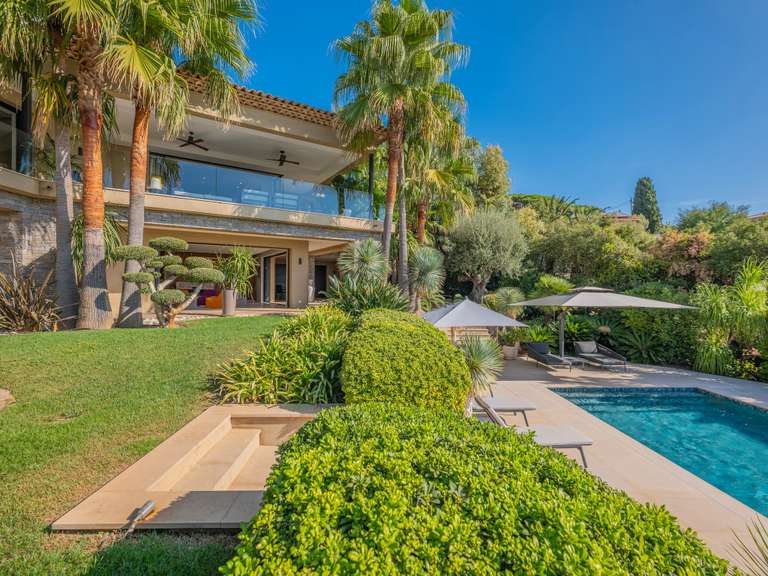 Maison Sainte-Maxime - 5 chambres - 710m²