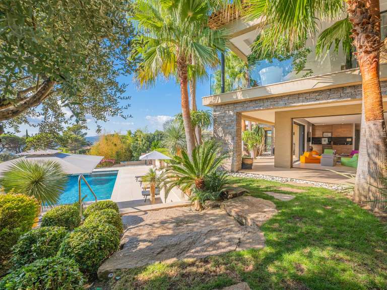 Maison Sainte-Maxime - 5 chambres - 710m²