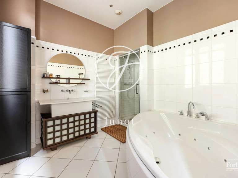 Maison Courbevoie - 6 chambres - 376m²