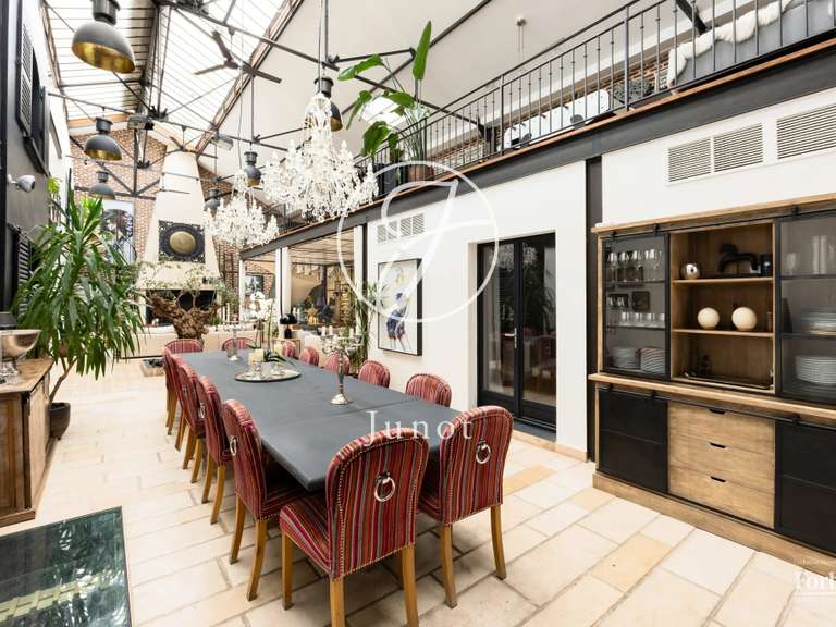 Maison Courbevoie - 6 chambres - 376m²