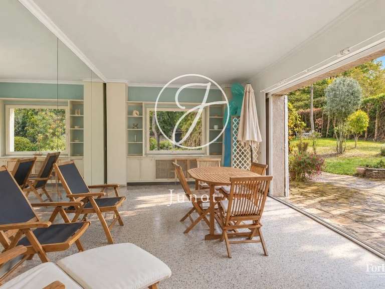 Maison Marnes-la-Coquette - 5 chambres - 330m²