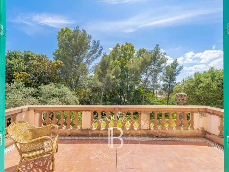 Maison Saint-Raphaël - 7 chambres - 435m²