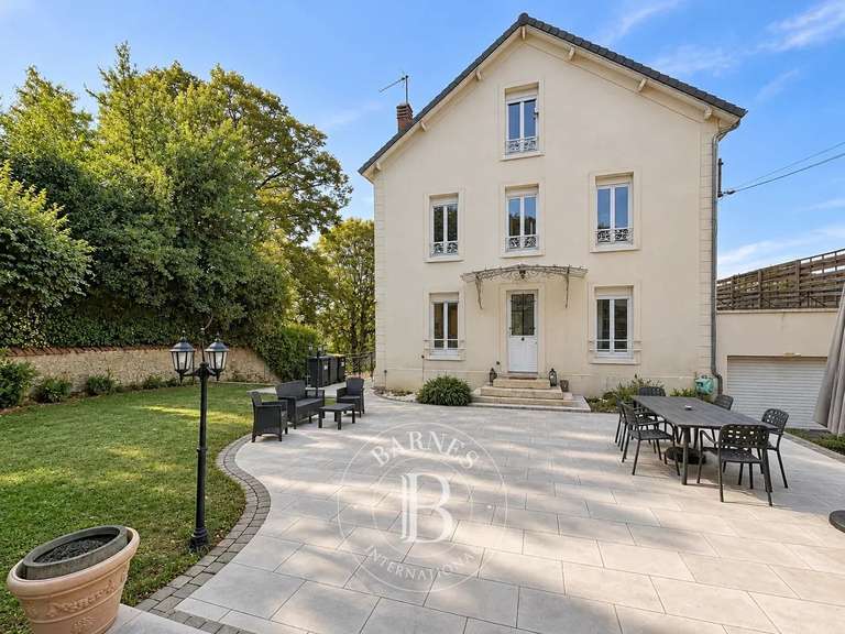 Maison Saint-Maur-des-Fossés - 5 chambres - 419m²