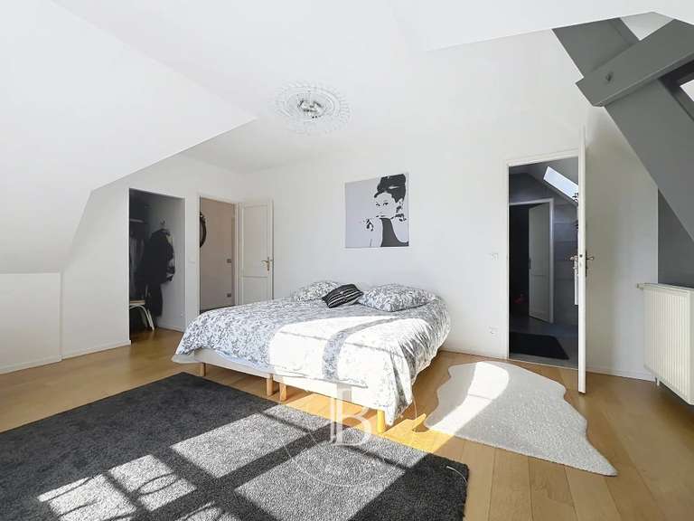 Maison Saint-Maur-des-Fossés - 4 chambres - 236m²