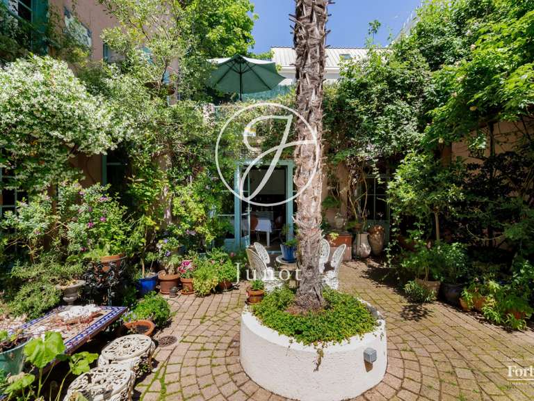 Appartement Paris 18e - 4 chambres - 184m²