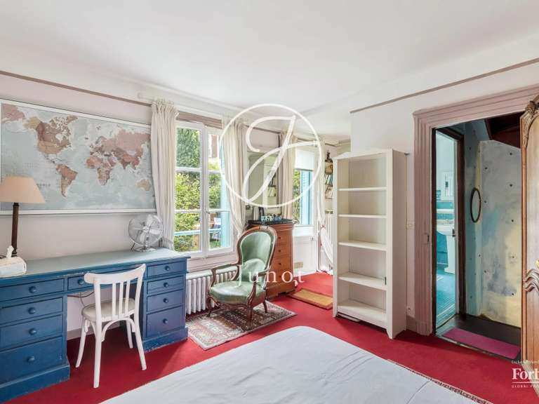 Appartement Paris 18e - 4 chambres - 184m²