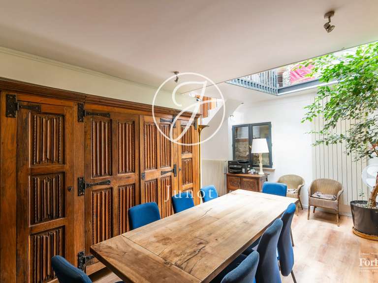 Maison Paris 18e - 4 chambres - 161m²