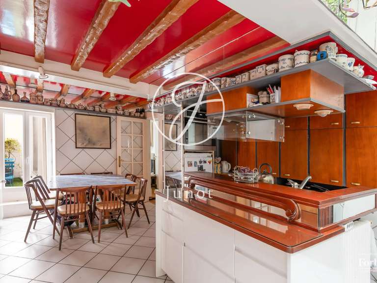 Maison Paris 18e - 4 chambres - 161m²