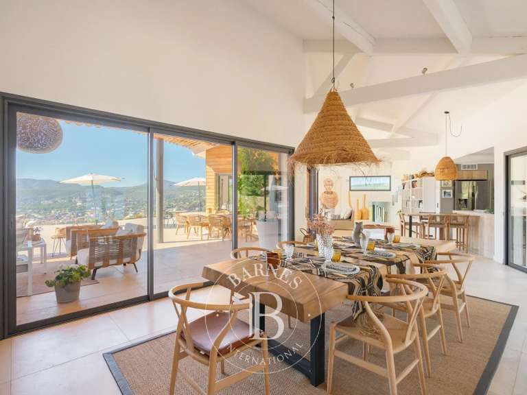 Maison Cassis - 5 chambres - 251m²