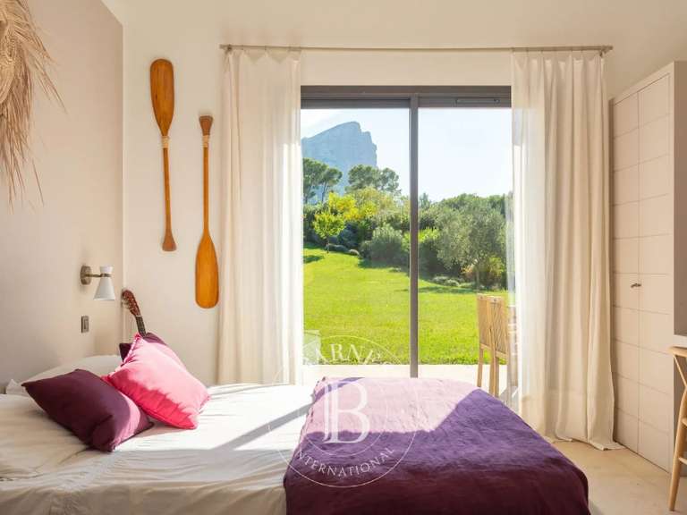 Maison Cassis - 5 chambres - 251m²