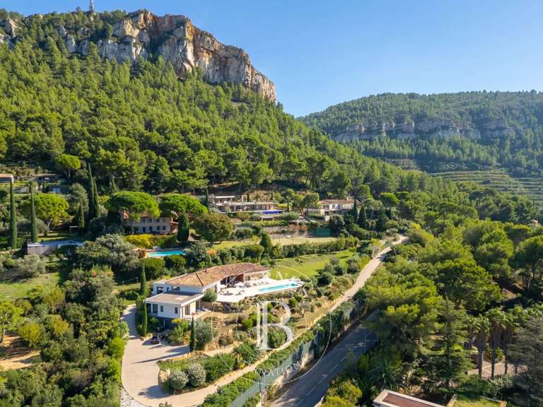 Maison Cassis - 5 chambres - 251m²