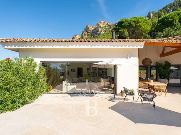 Maison Cassis - 5 chambres - 251m²