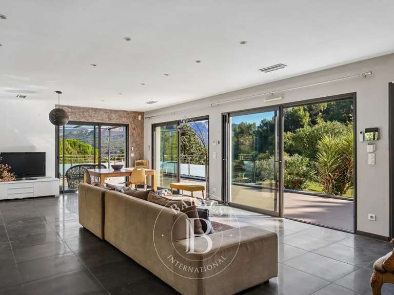 Maison Roquevaire - 4 chambres - 230m²