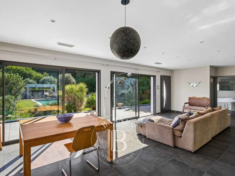 Maison Roquevaire - 4 chambres - 230m²