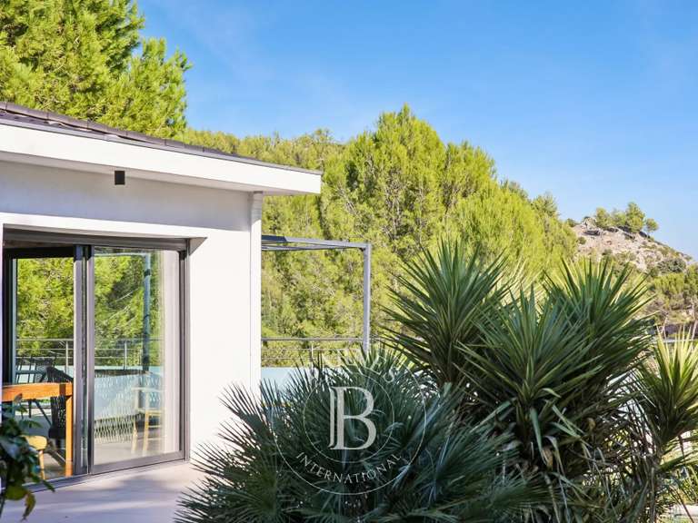 Maison Roquevaire - 4 chambres - 230m²