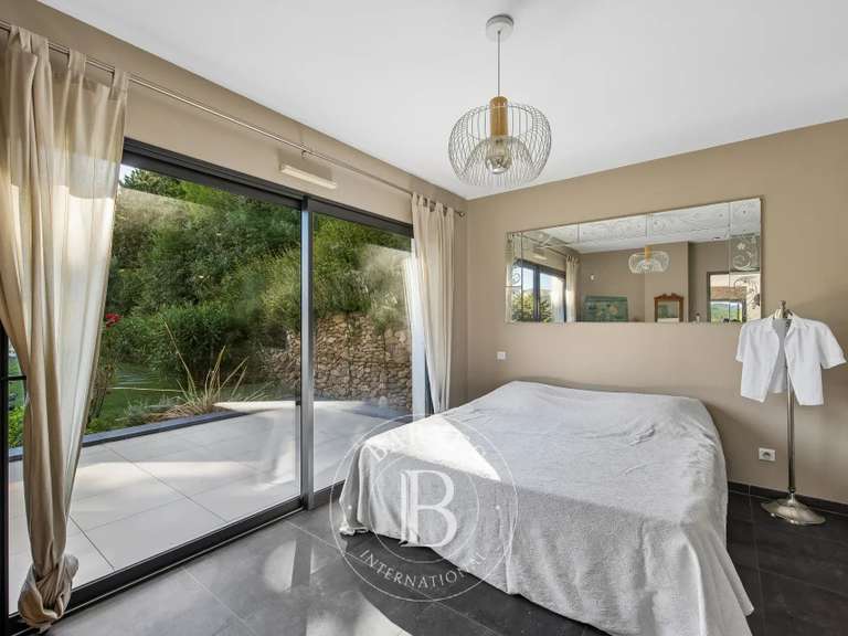 Maison Roquevaire - 4 chambres - 230m²