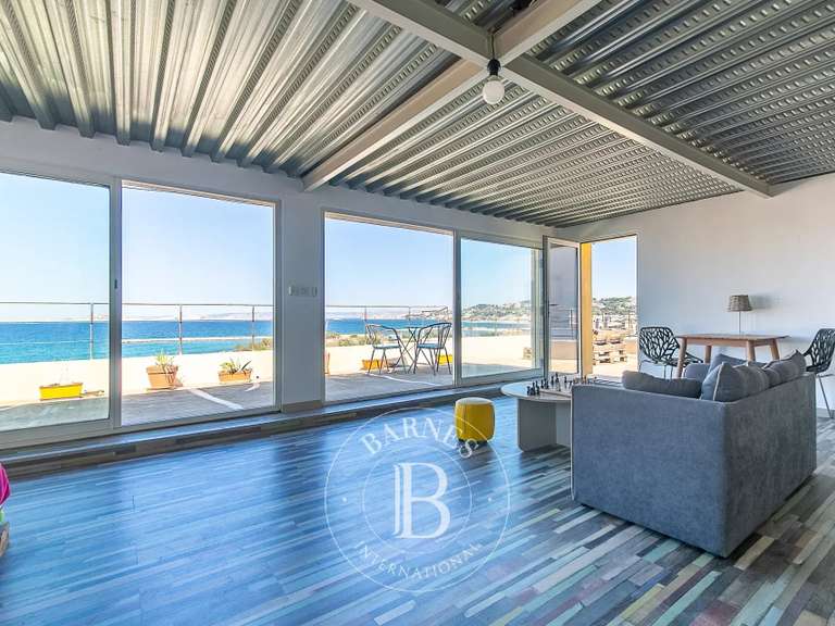 Maison Marseille 8e - 2 chambres - 180m²