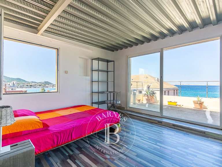 Maison Marseille 8e - 2 chambres - 180m²