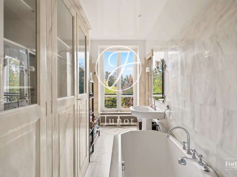 Maison Chatou - 7 chambres - 311m²