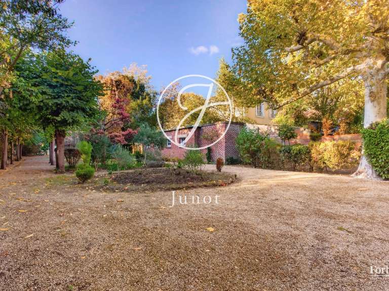 Maison Chatou - 7 chambres - 311m²