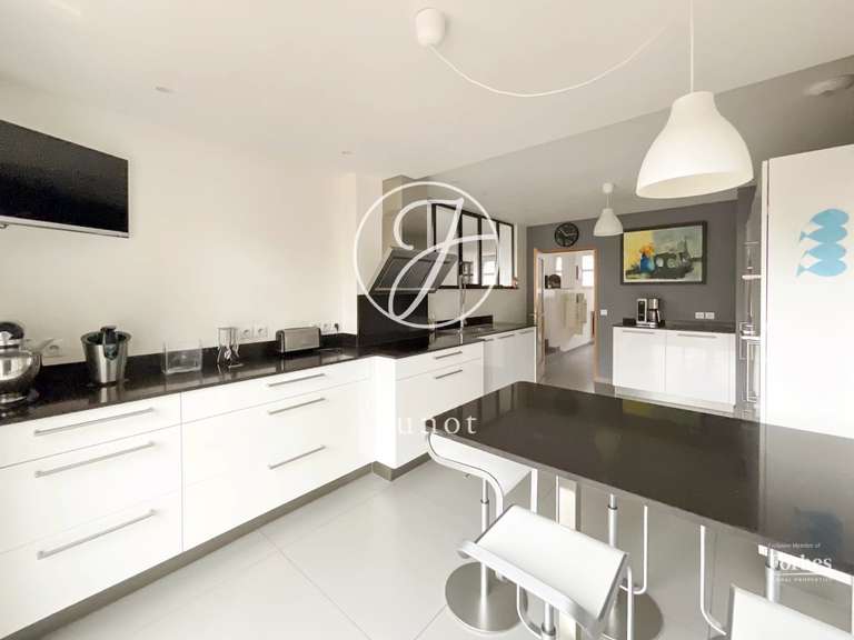 Maison Lille - 4 chambres - 211m²