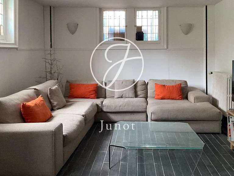 Maison Neuville-en-Ferrain - 5 chambres - 310m²