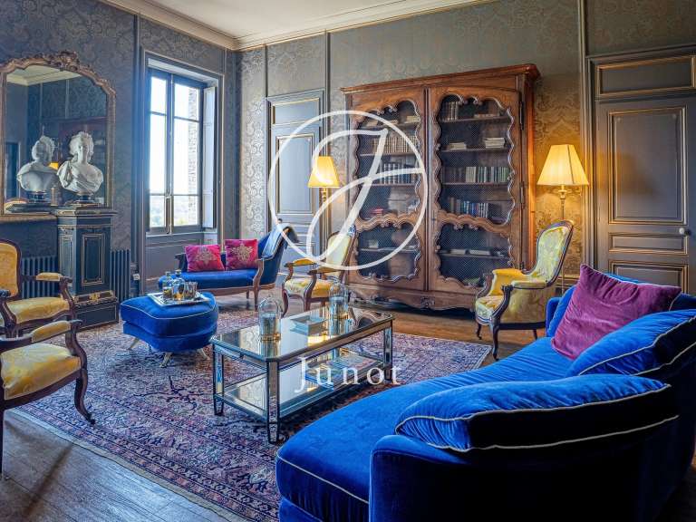 Maison Jujurieux - 15 chambres - 1005m²