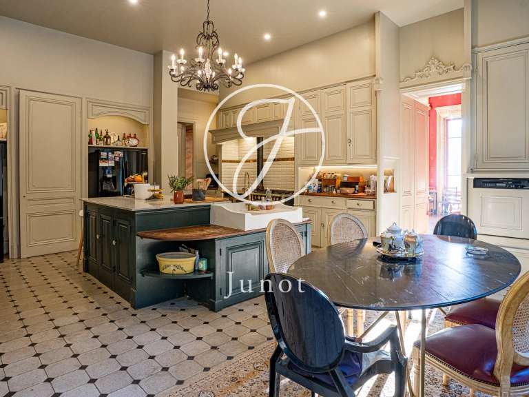 Maison Jujurieux - 15 chambres - 1005m²
