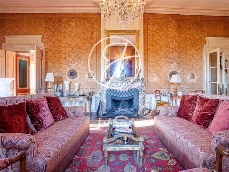 Maison Jujurieux - 15 chambres - 1005m²