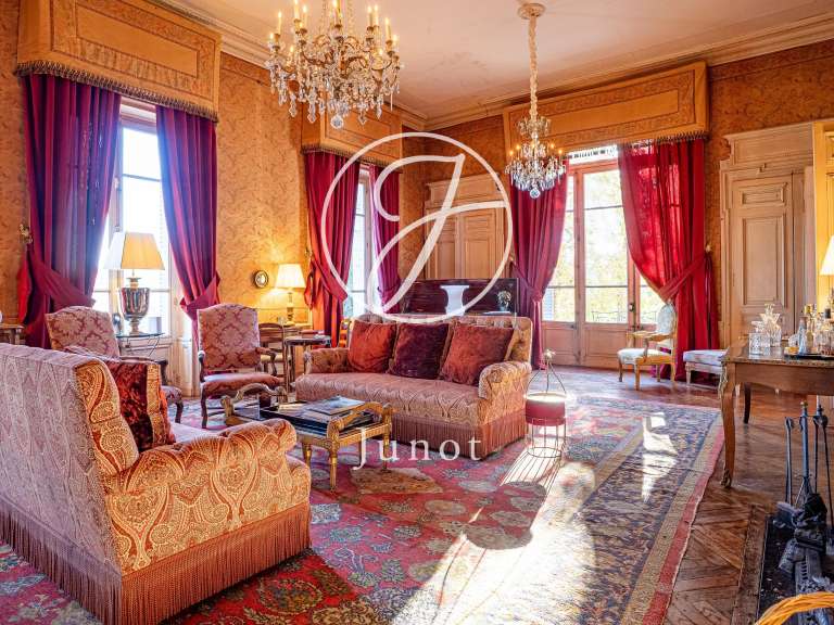 Maison Jujurieux - 15 chambres - 1005m²