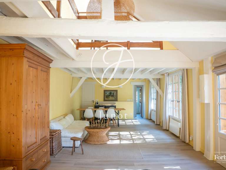 Maison Vézelay - 10 chambres - 554m²