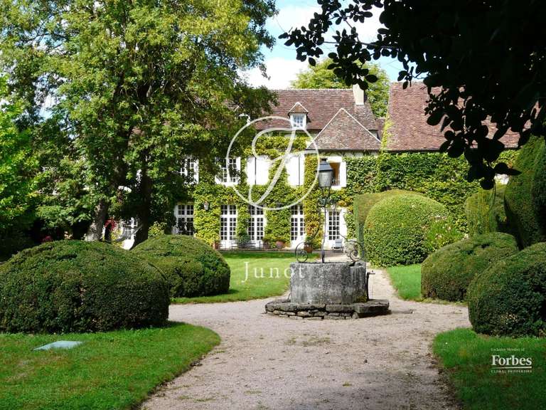 Maison Vézelay - 10 chambres - 554m²