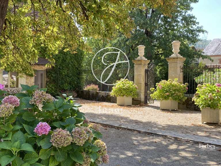 Maison Vézelay - 10 chambres - 554m²