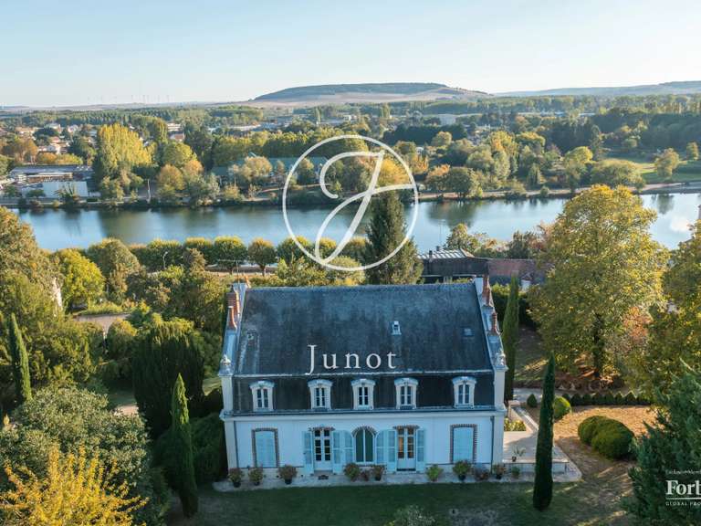 Maison Joigny - 4 chambres - 440m²