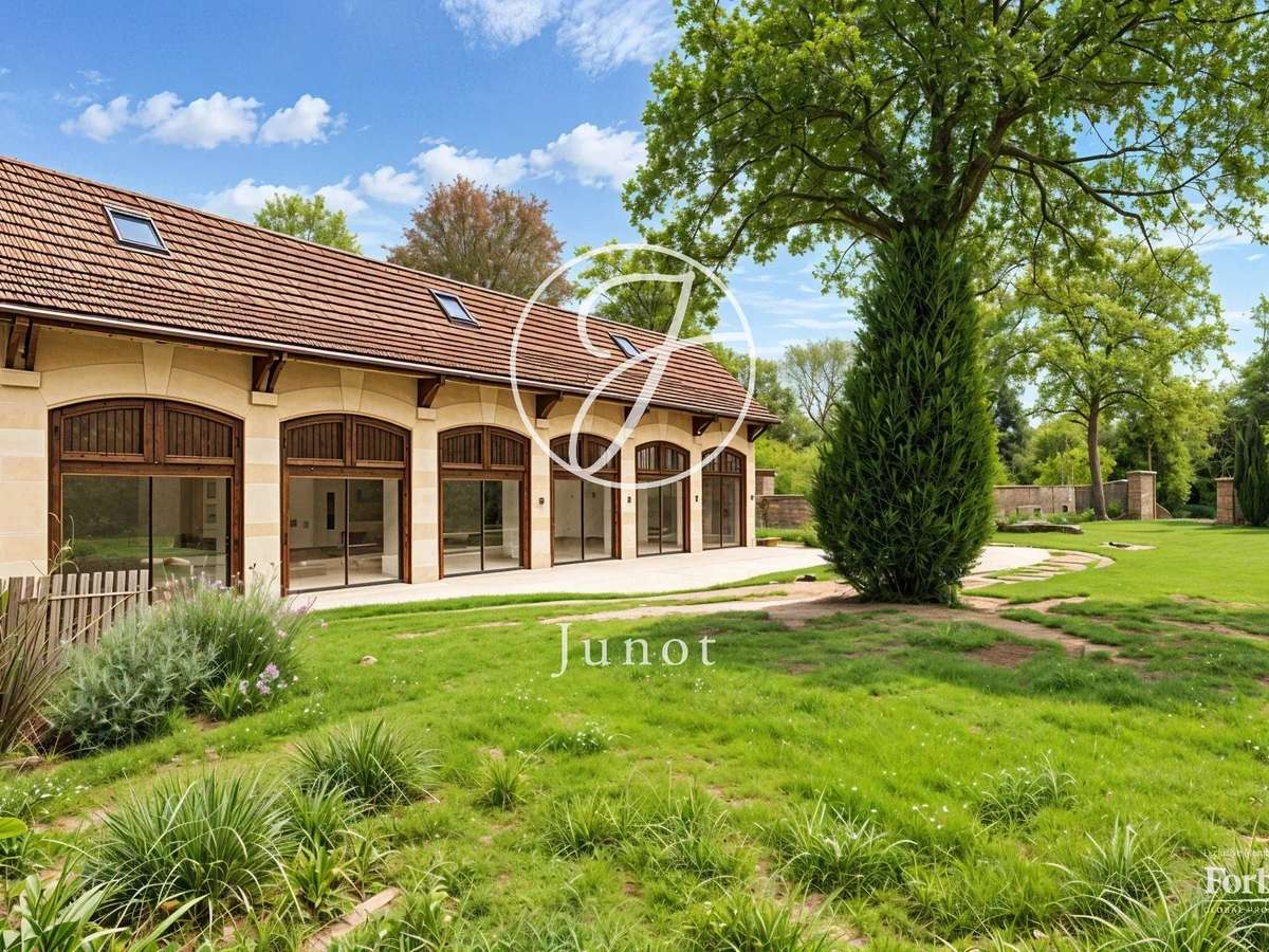 Maison Lévis-Saint-Nom