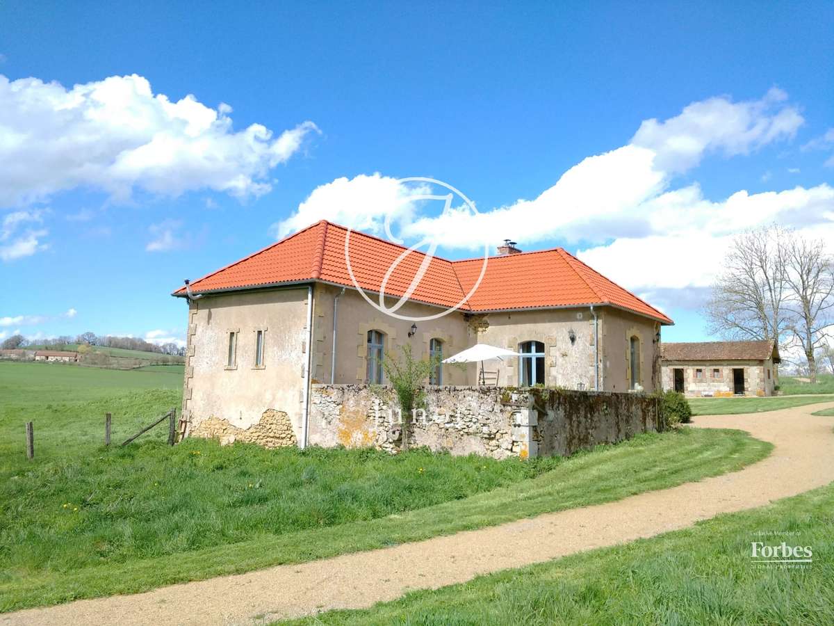 Maison Saint-Saulge