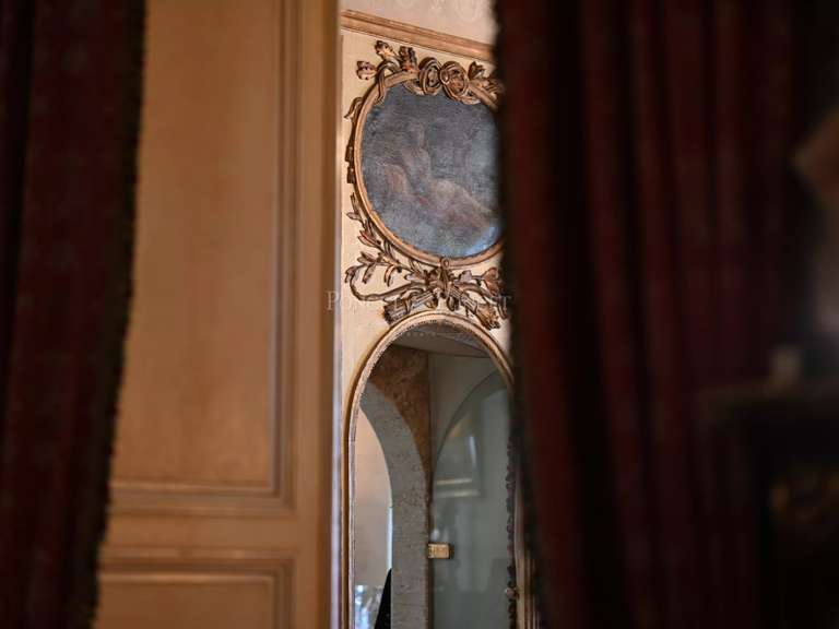 Maison Uzès - 14 chambres - 800m²