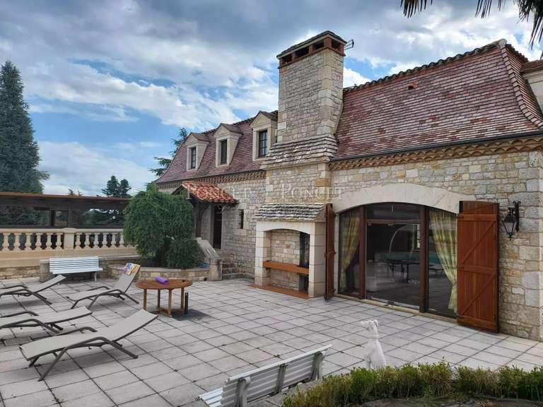 Maison Luzech - 6 chambres - 450m²