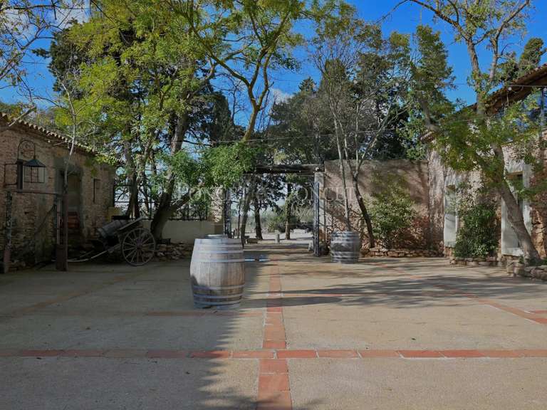 House Agde - 40 bedrooms - 1740m²